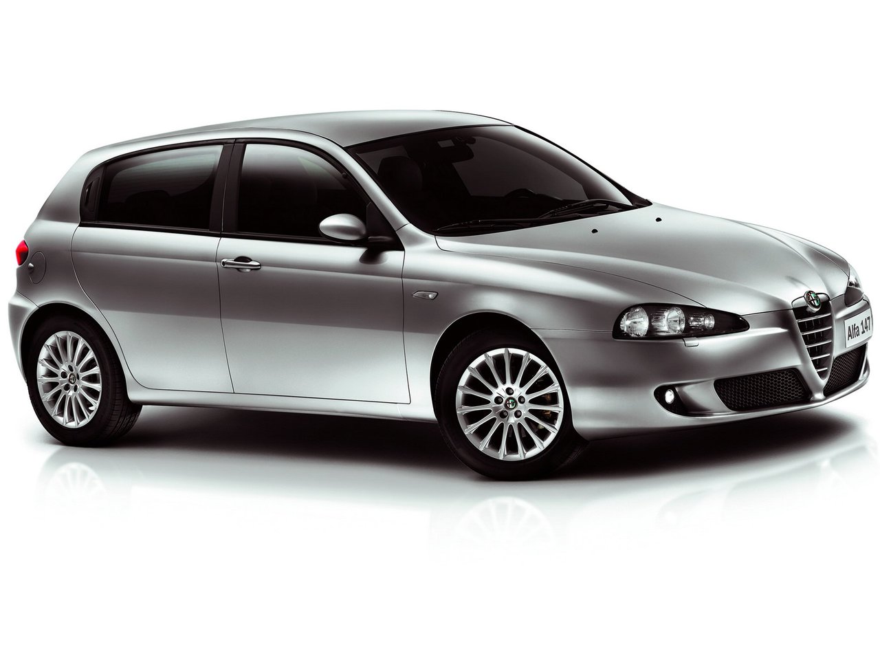 Alfa Romeo 147: купить, технические характеристики, отзывы и объявления