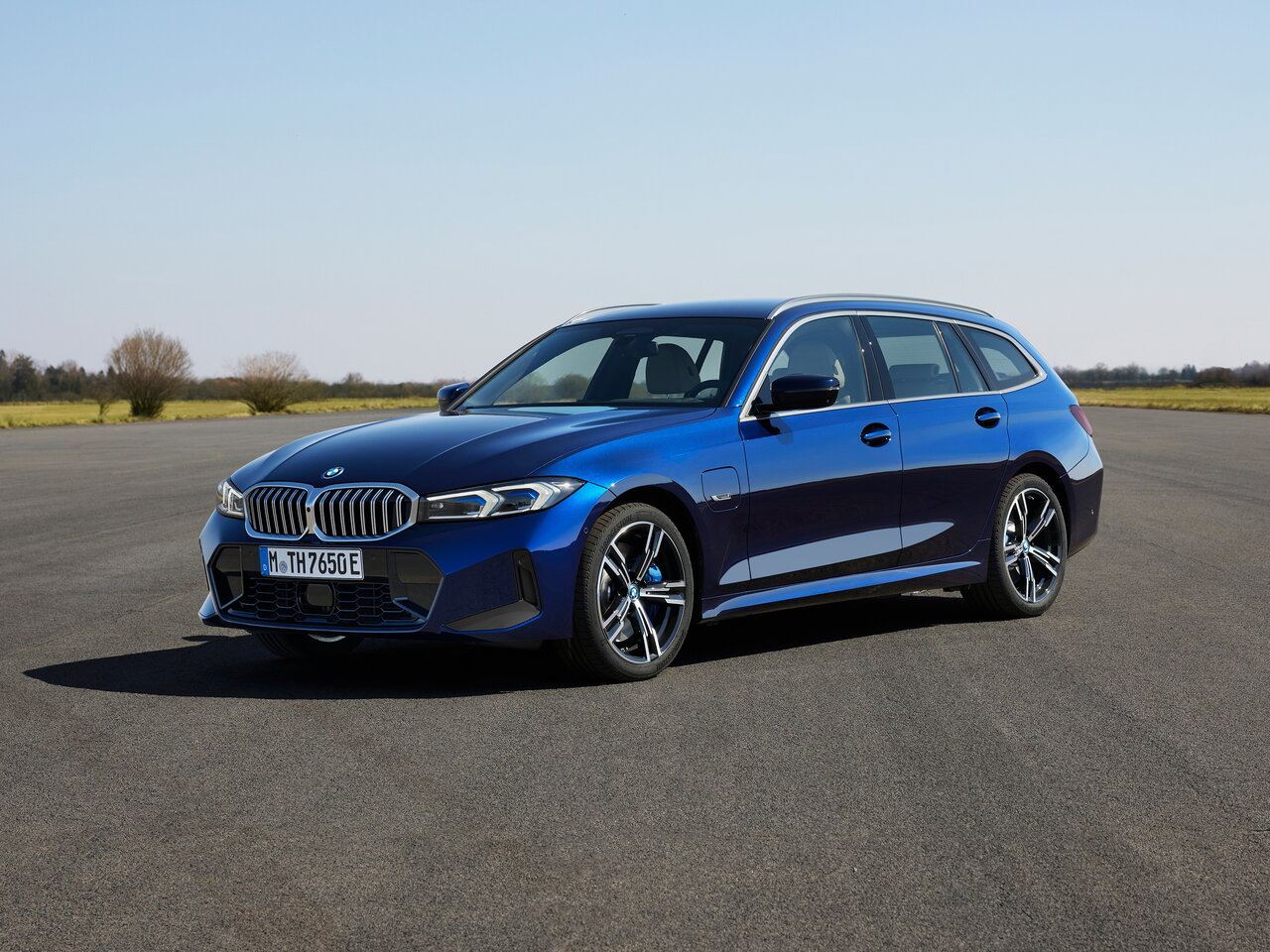 BMW 3 Серии, 2022 - , VII (G2x) Рестайлинг, универсал: купить, технические характеристики, отзывы и объявления
