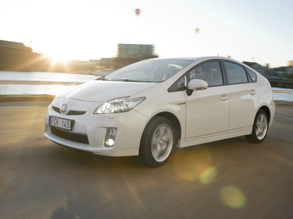 Toyota Prius, 2009 - 2011, III (XW30), лифтбек: купить, технические характеристики, отзывы и объявления