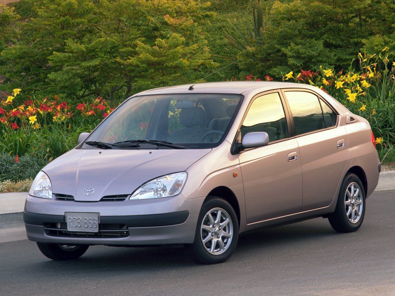 Toyota Prius, 1997 - 2000, I (XW10), седан: купить, технические характеристики, отзывы и объявления