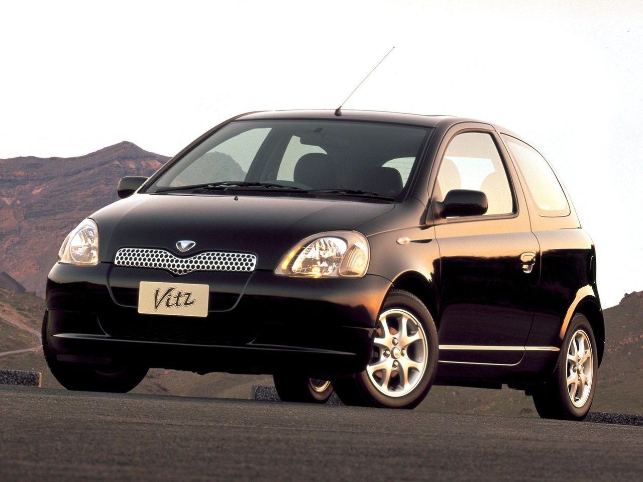 Toyota Vitz, 1999 - 2005, I (P10), хэтчбек 3 дв.: купить, технические характеристики, отзывы и объявления